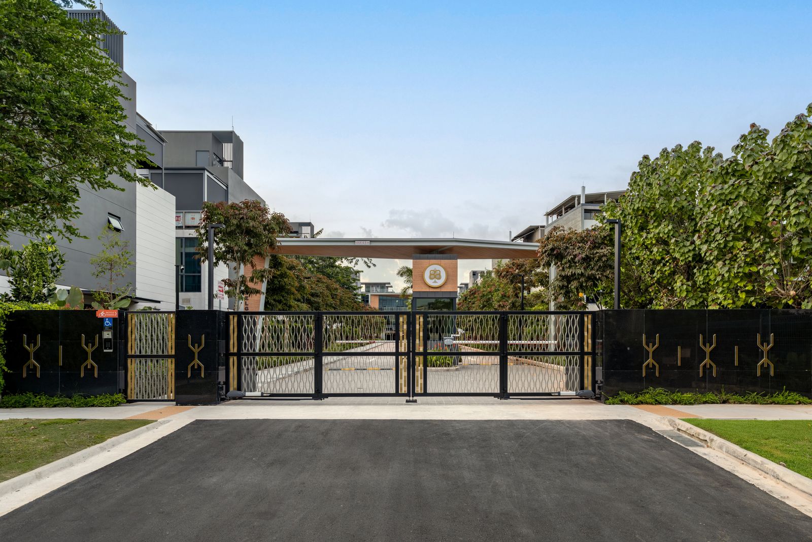 Belgravia Ace — Main Gate