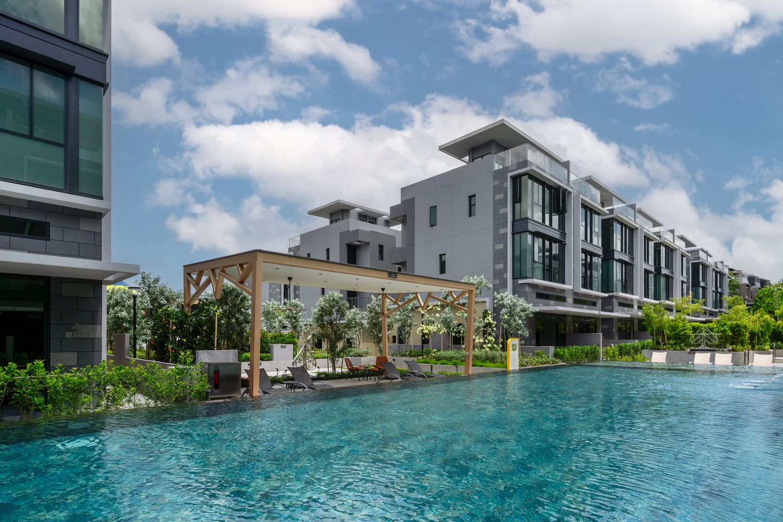Belgravia Ace — Grand Pavilion & Pool