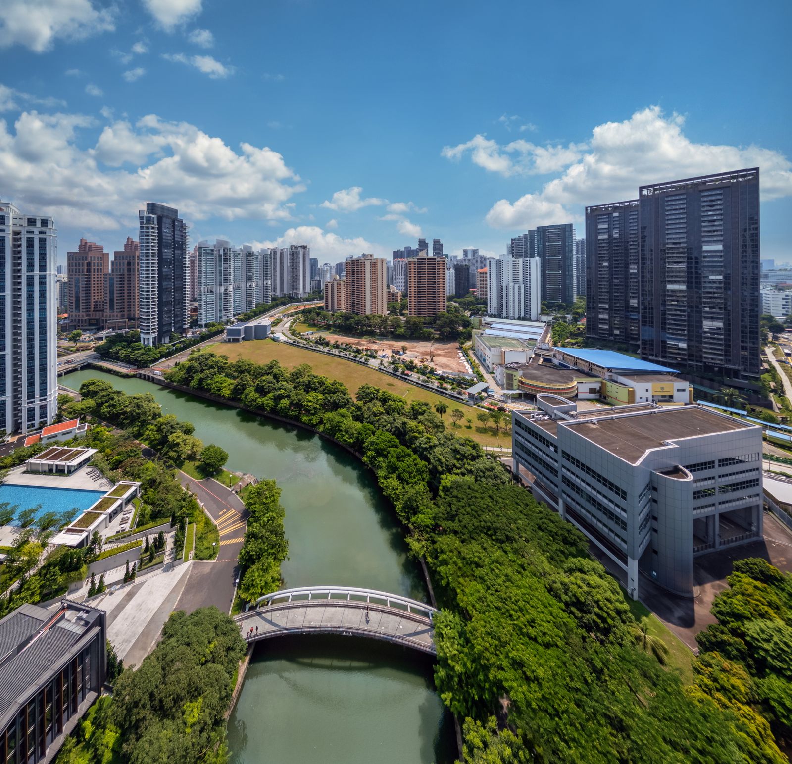 River Modern aerial site view